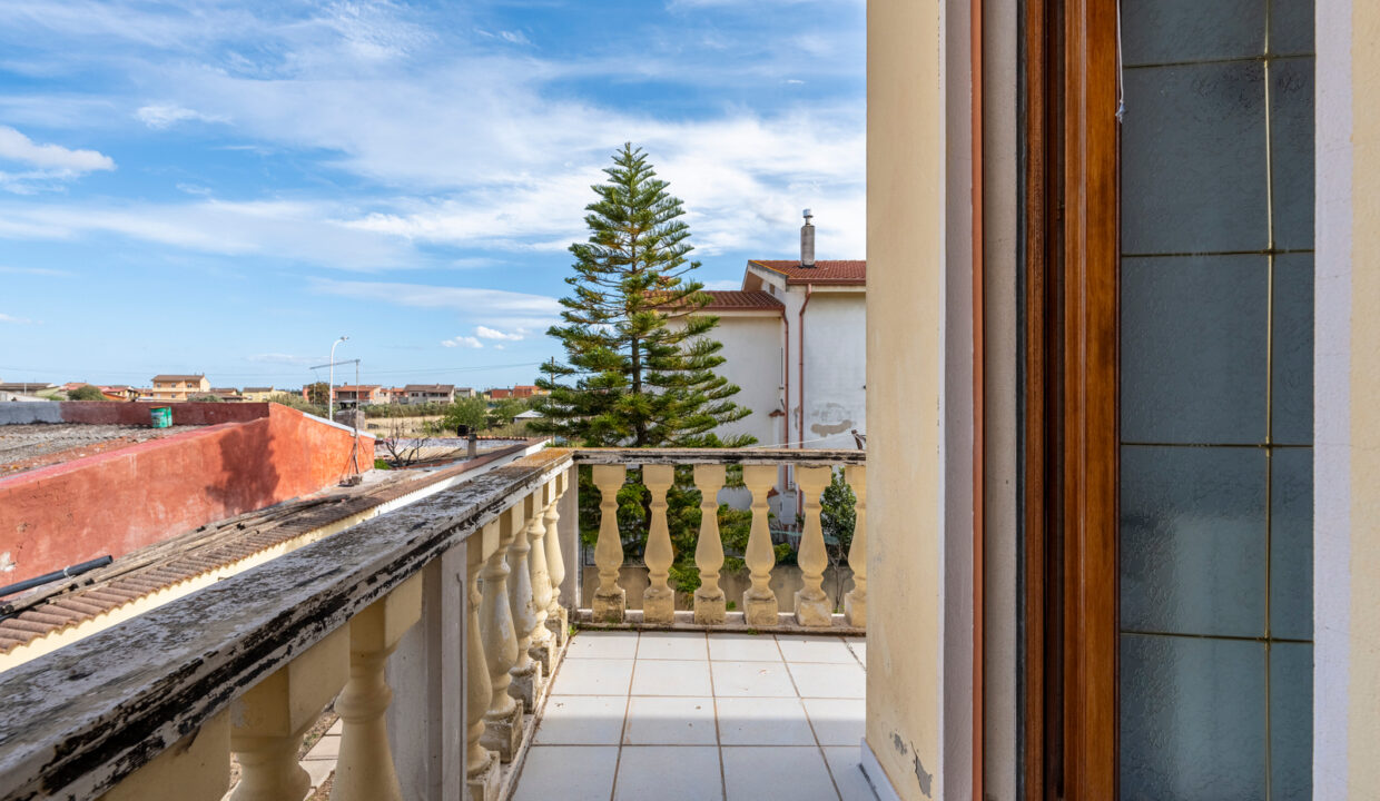 reunion-immobiliare-locale-casa-indipendente-uta-14