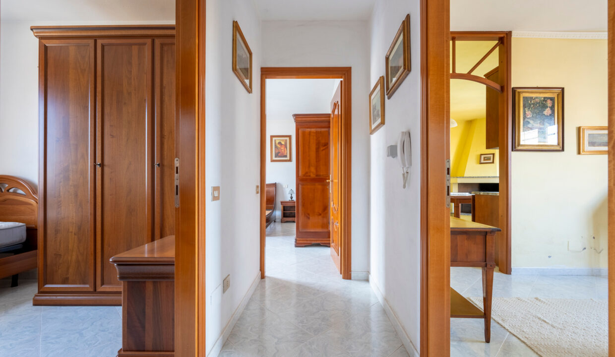 reunion-immobiliare-locale-casa-indipendente-uta-16