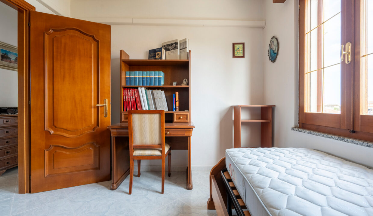 reunion-immobiliare-locale-casa-indipendente-uta-20
