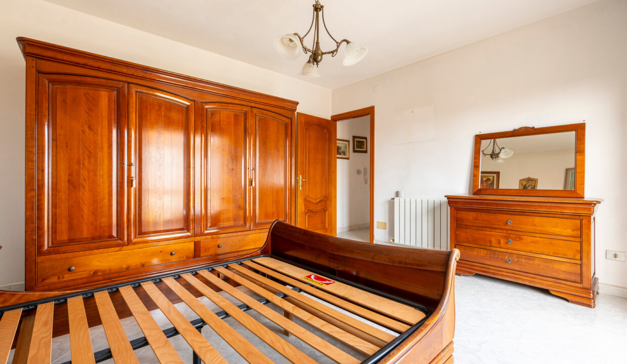 reunion-immobiliare-locale-casa-indipendente-uta-23