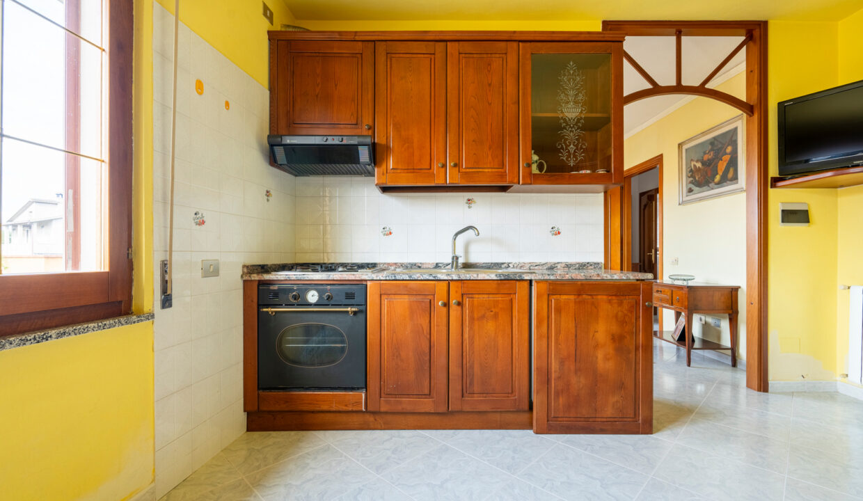 reunion-immobiliare-locale-casa-indipendente-uta-28