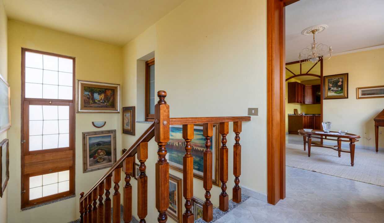 reunion-immobiliare-locale-casa-indipendente-uta-29