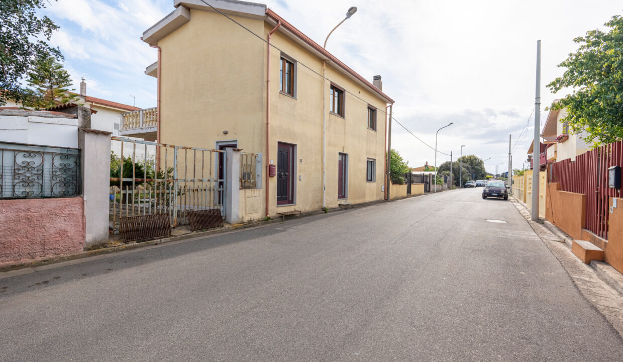 reunion-immobiliare-locale-casa-indipendente-uta-40