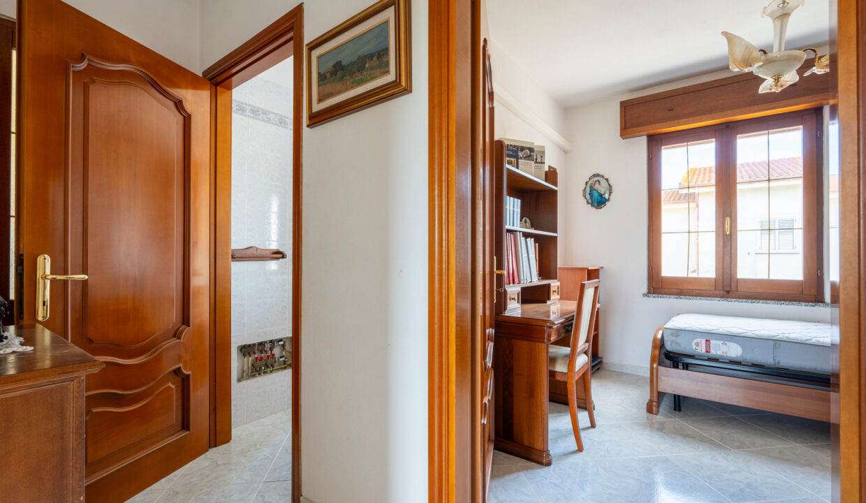 reunion-immobiliare-locale-casa-indipendente-uta-9