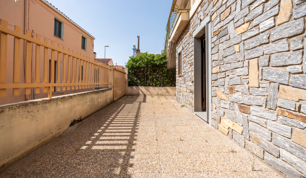reunion-immobiliare-locale-commerciale-capoterra-26