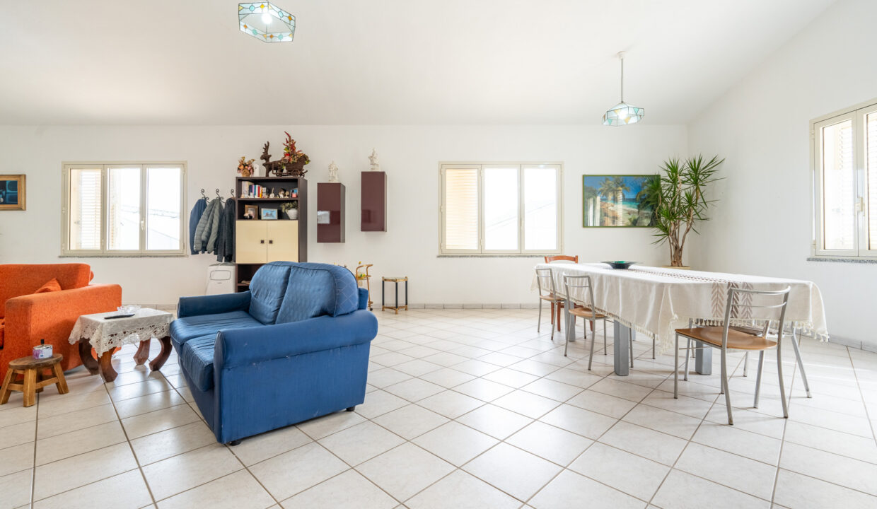 reunion-immobiliare-azienda-agricola-capoterra-29