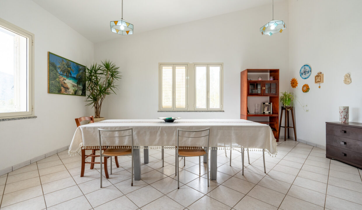 reunion-immobiliare-azienda-agricola-capoterra-31