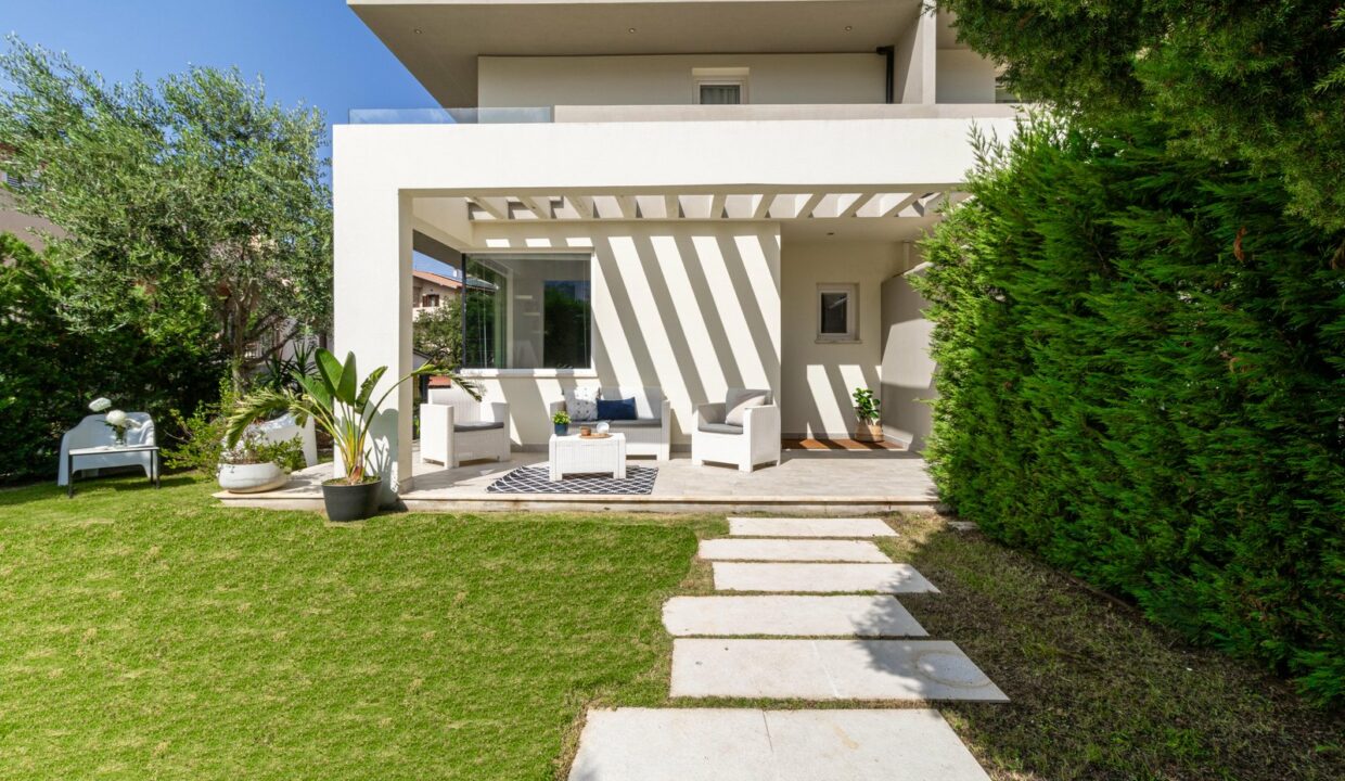 reunion-immobiliare-via-delle-fontane-2