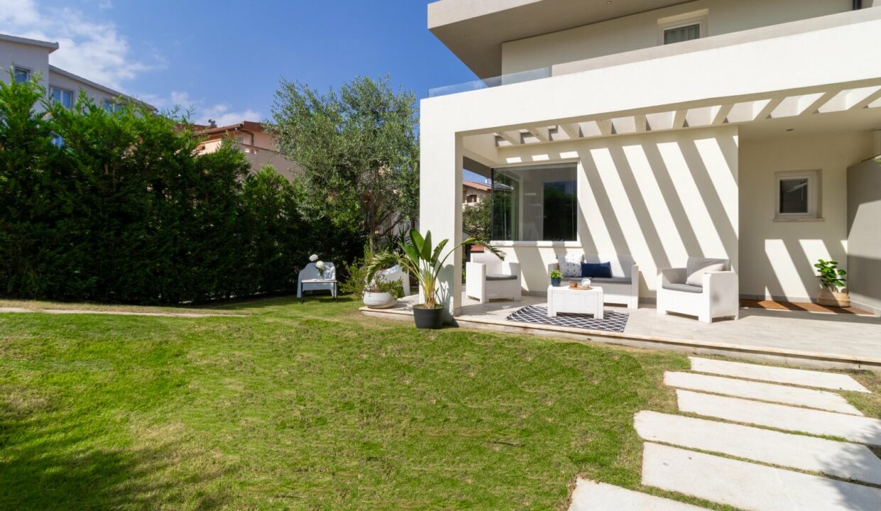 reunion-immobiliare-via-delle-fontane-3