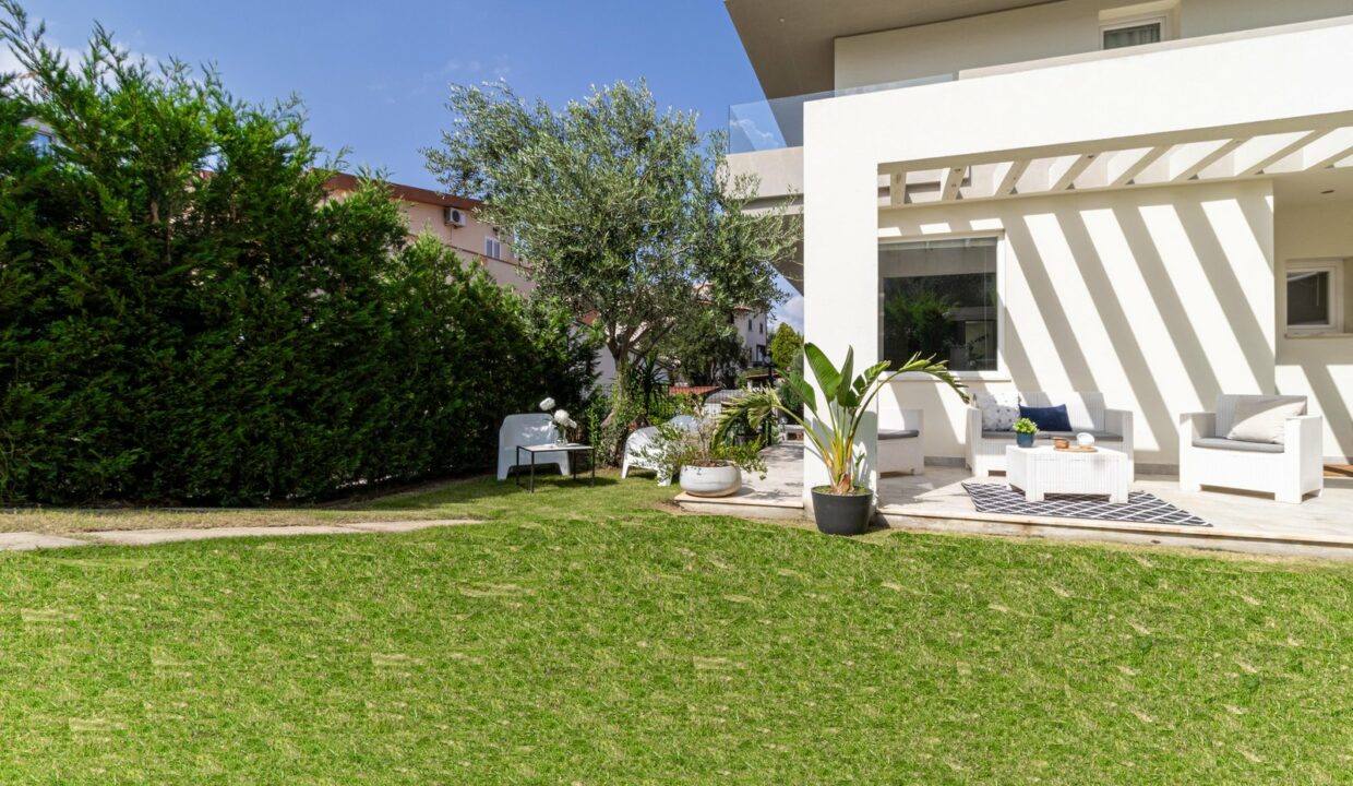 reunion-immobiliare-via-delle-fontane-7