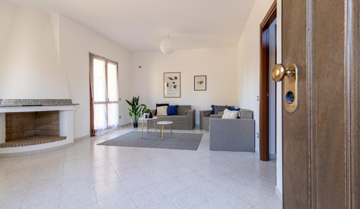 reunion-immobiliare-villa-anna-capoterra-011