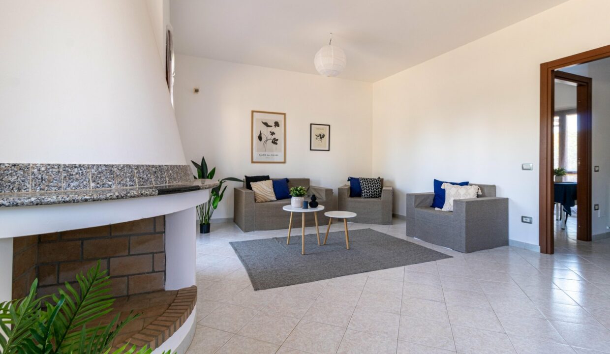reunion-immobiliare-villa-anna-capoterra-016