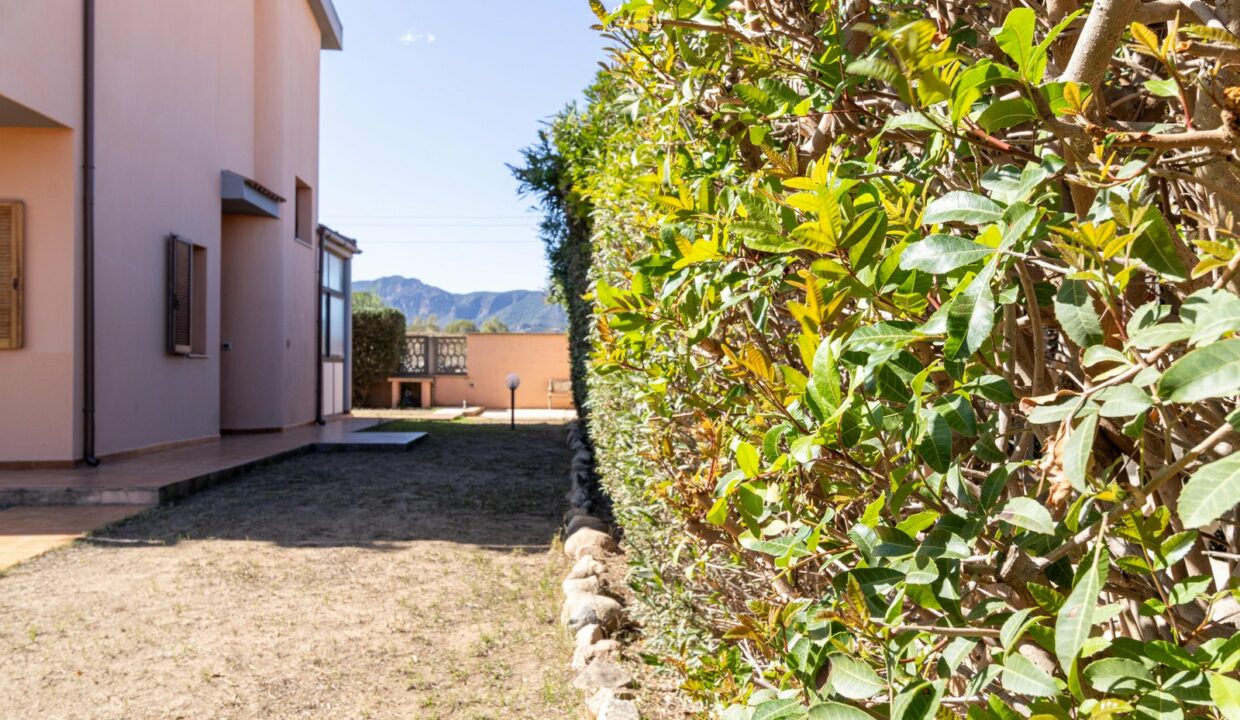 reunion-immobiliare-villa-anna-capoterra-05