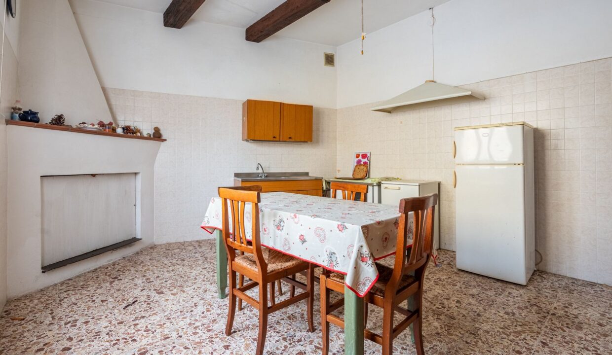 reunion-immobiliare-trivano-con-giardino-capoterra-12