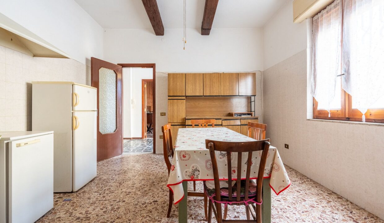 reunion-immobiliare-trivano-con-giardino-capoterra-13