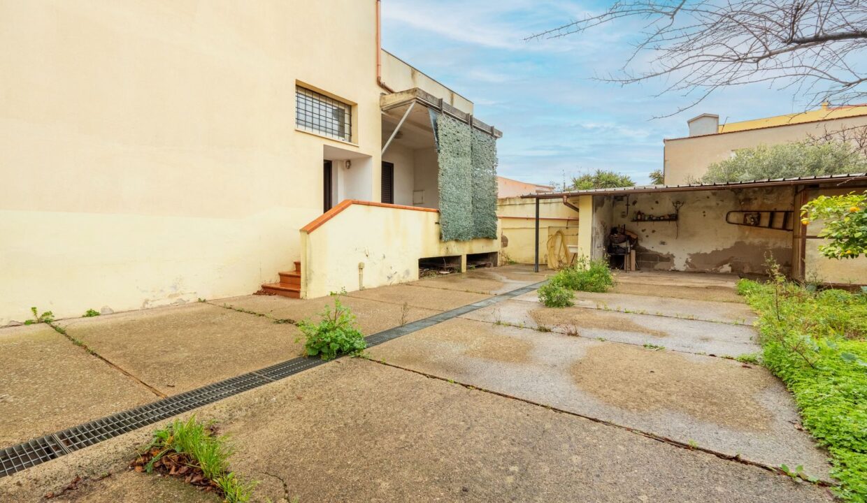 reunion-immobiliare-trivano-con-giardino-capoterra-20