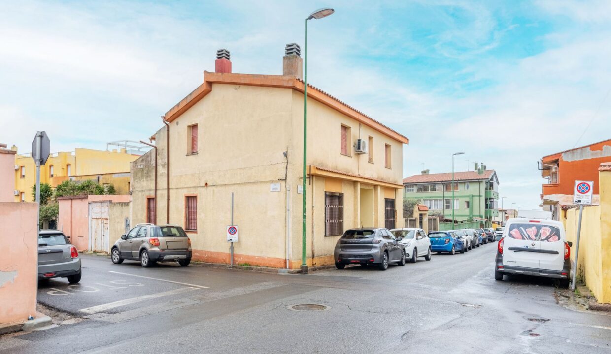 reunion-immobiliare-trivano-con-giardino-capoterra-24