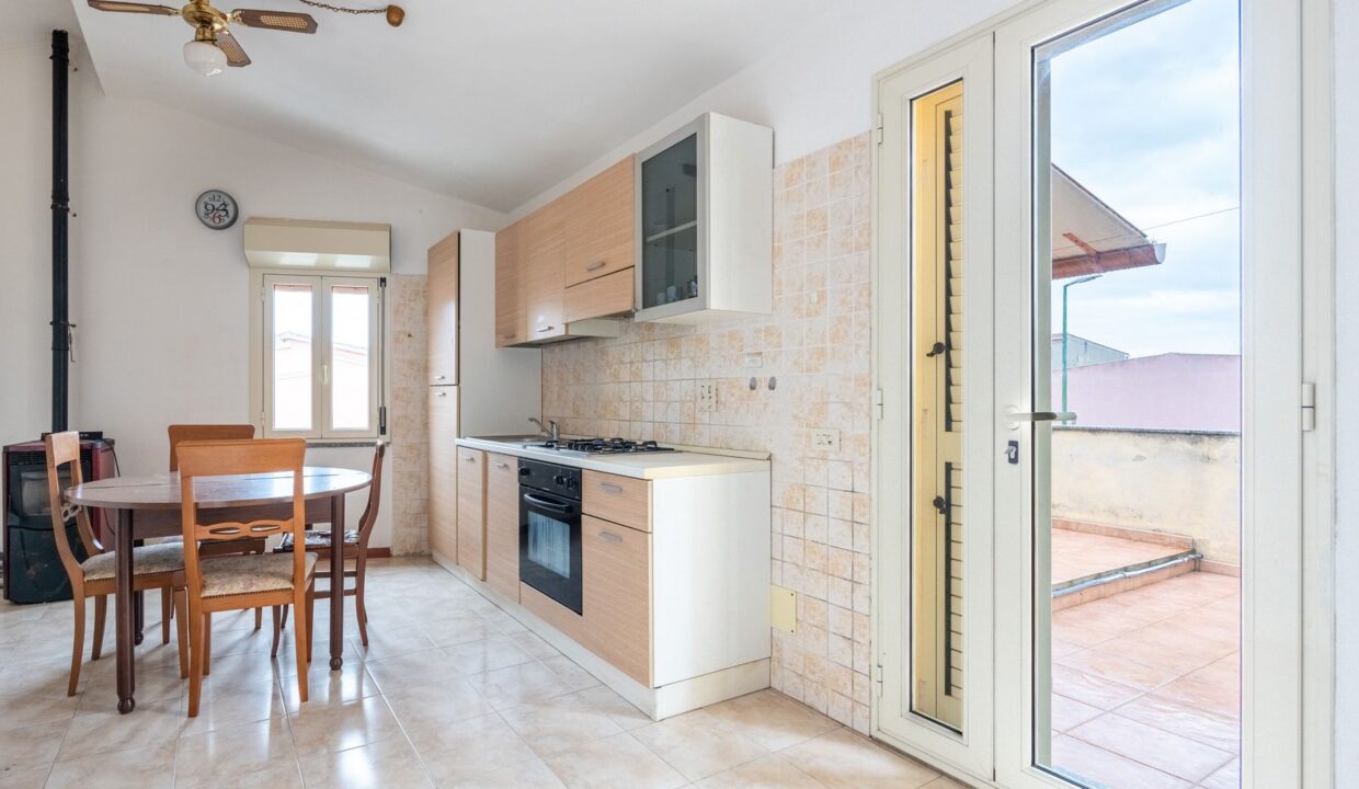 reunion-immobiliare-trivano-con-terrazza-a-livello-capoterra-1