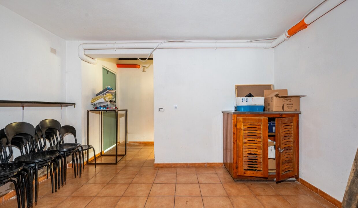 locale-commerciale-via-amendola-capoterra-38