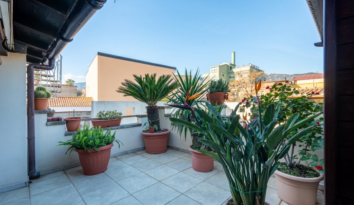 reunion-immobiliare-appartamento-con-terrazza-26