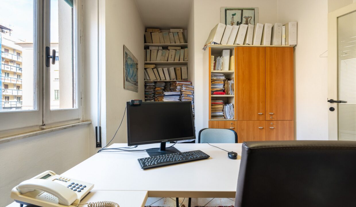 ufficio-vendita-piazza-galilei-cagliari-27