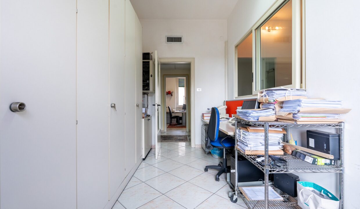 ufficio-vendita-piazza-galilei-cagliari-32